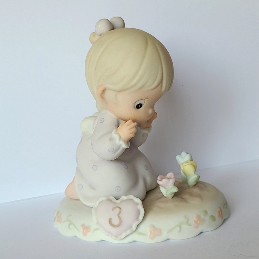 Vintage 1994 Precious Moments Growing In Grace 3 Years Old Collectible Figurine